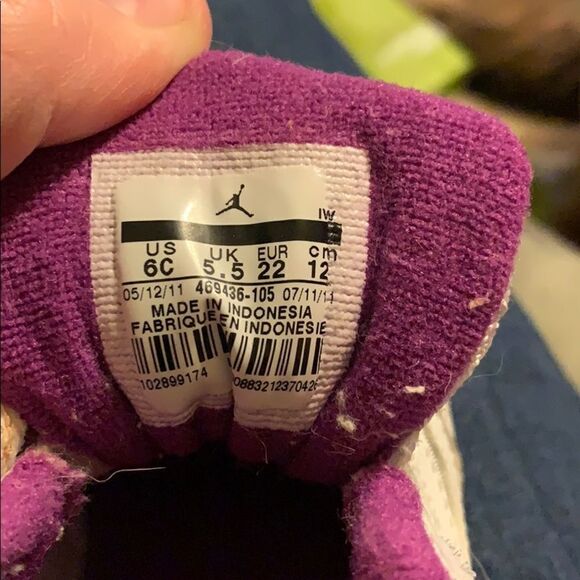 Girls Nike Jordan shoes size 6c - Picture 6 of 6